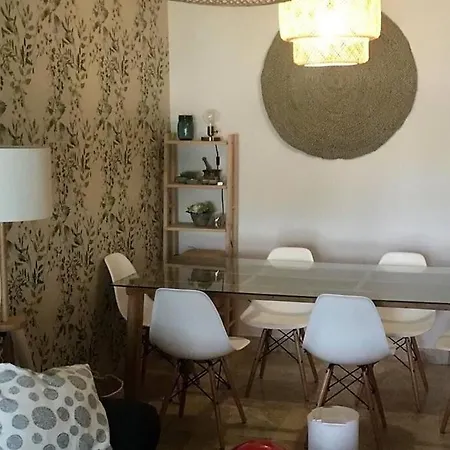 Chill Out Ground Floor Apartm +private Garden+wifi Retamar (Almeria)