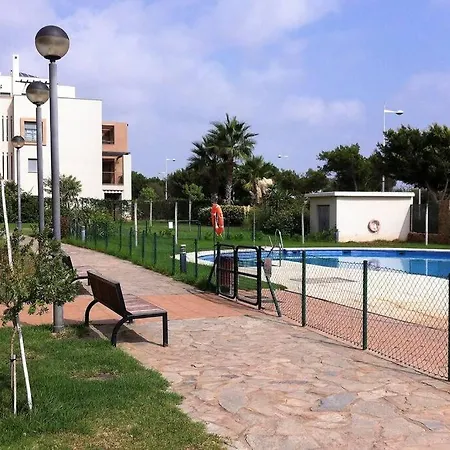 Chill Out Ground Floor Apartm +private Garden+wifi Retamar (Almeria)