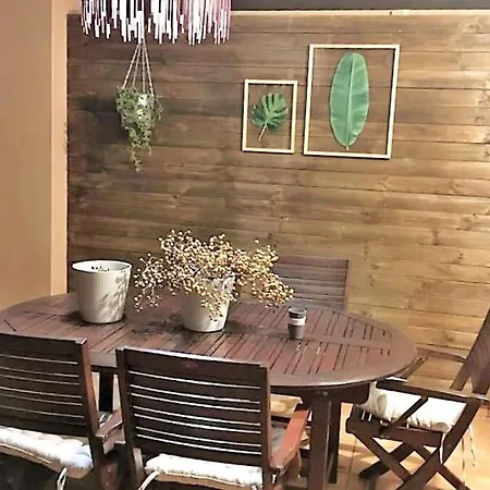 Chill Out Ground Floor Apartm +private Garden+wifi *