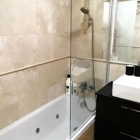 Chill Out Ground Floor Apartm +private Garden+wifi Retamar (Almeria)